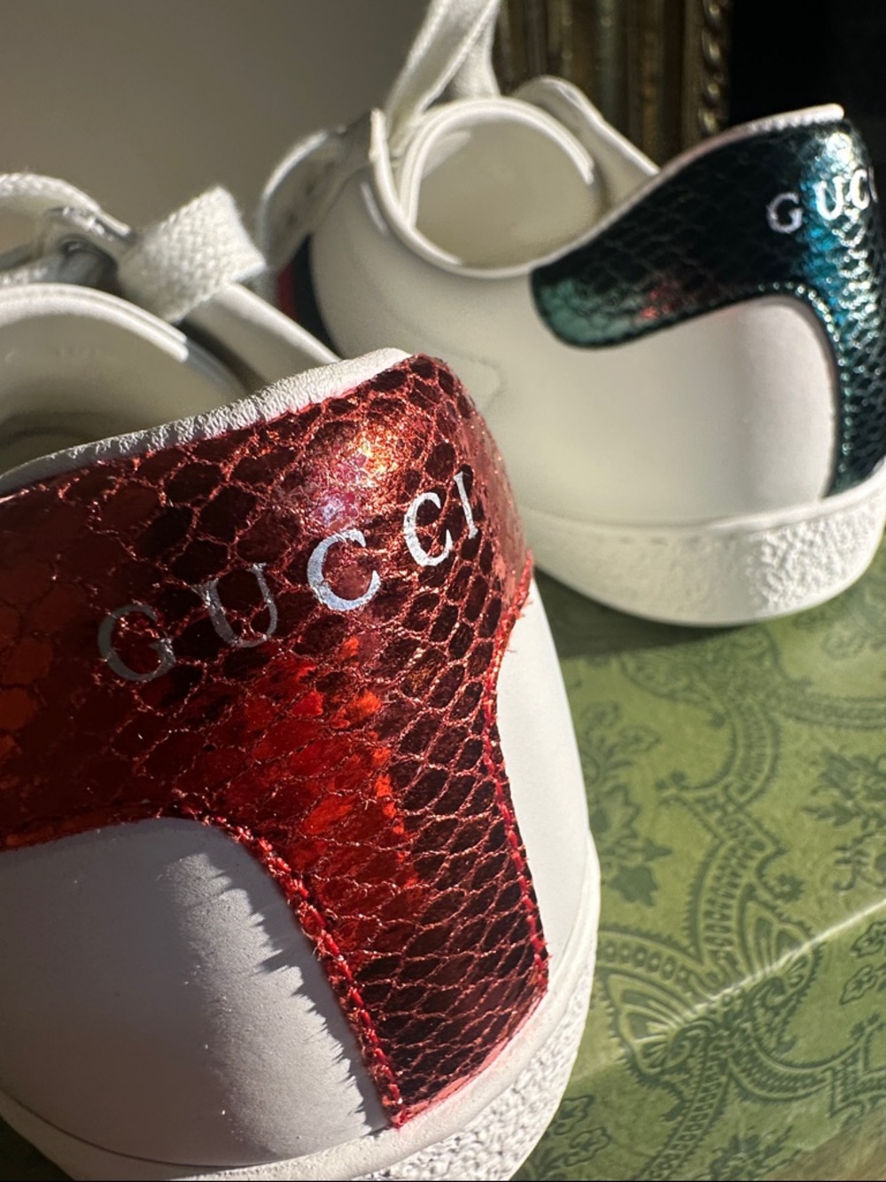 Gucci ‘Bee’ Tennis Shoes. - Picture 10 of 11